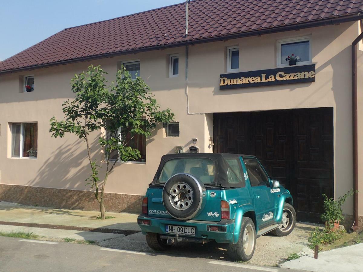 Casa De Oaspeti Dunarea La Cazane Dubova Exterior photo
